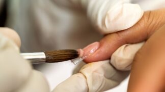 Accredited Acrylic Nails Course.
