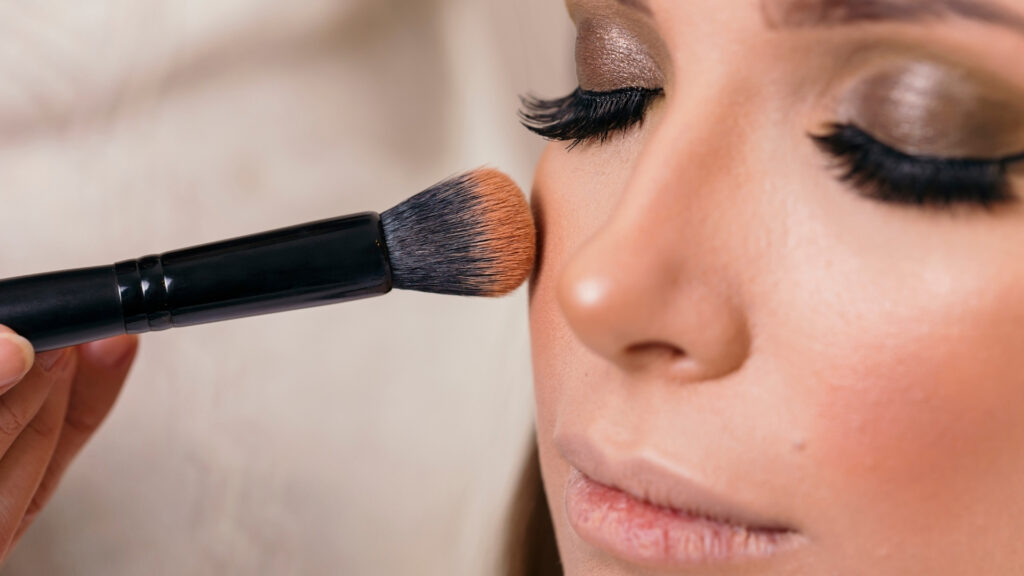 Accredited make Up Courses online and in person Tamworth
